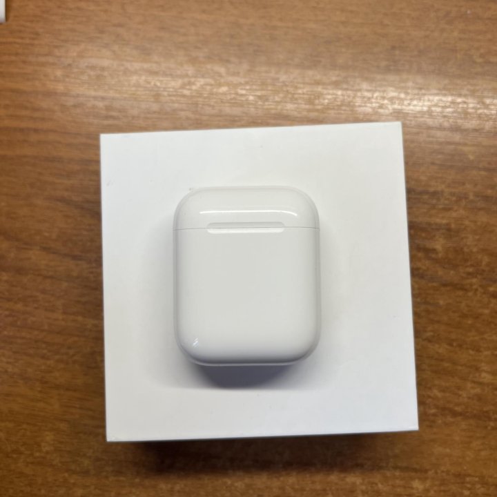 Наушники Apple AirPods