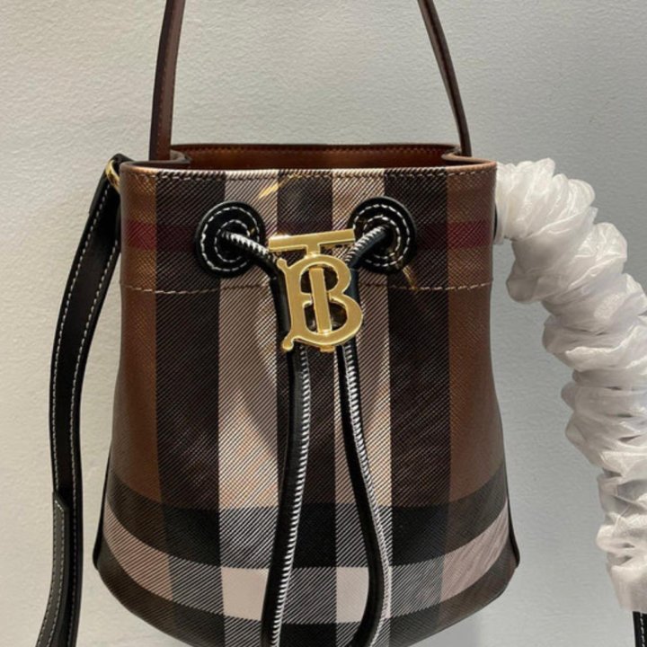 Burberry новая сумка оригинал