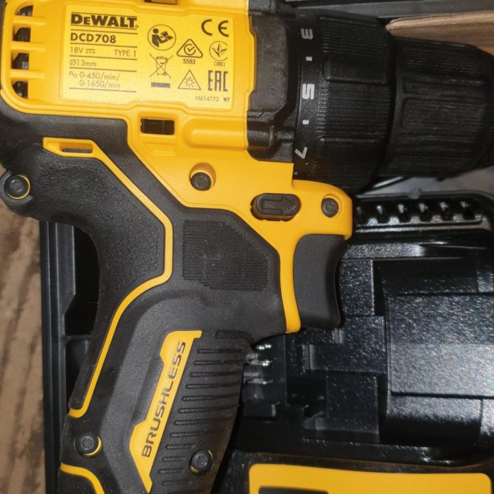 Шуруповерт DeWALT оригинал новый