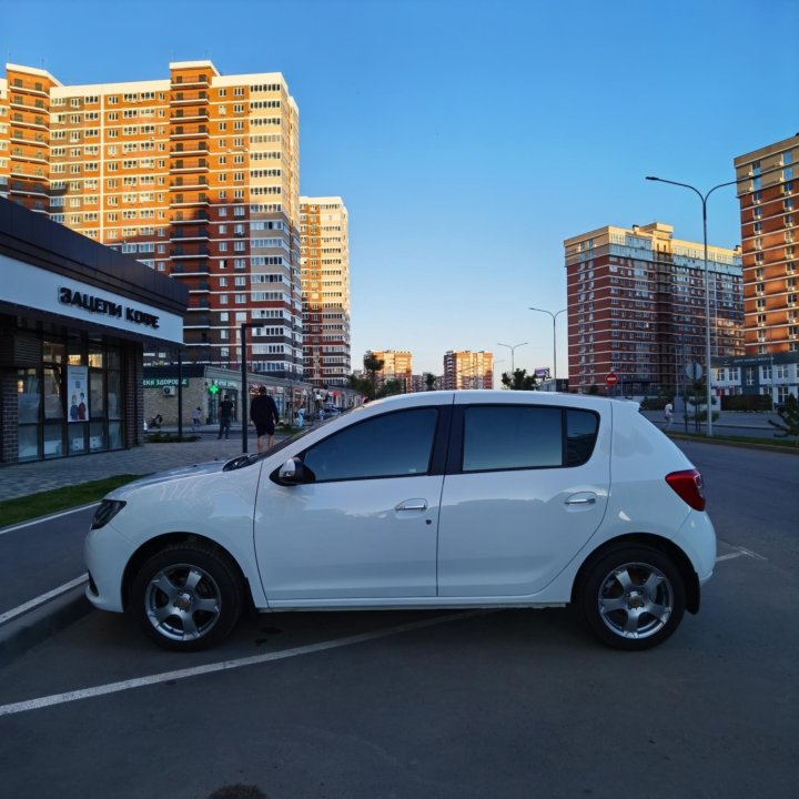 Renault Sandero, 2015