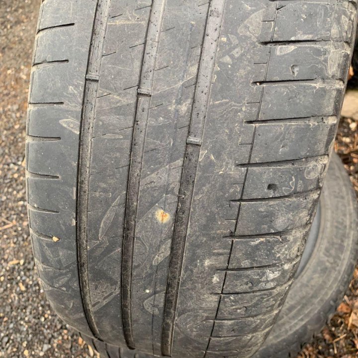 Michelin 235/45 R18