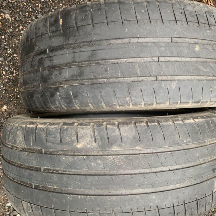 Michelin 235/45 R18