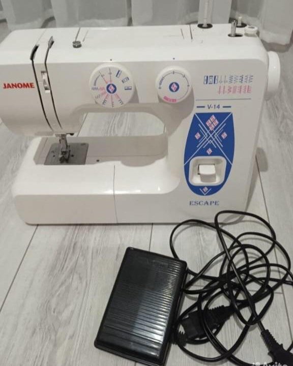 Швейная машина Janome model V-14