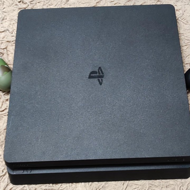 PS4 Slim 1 TB