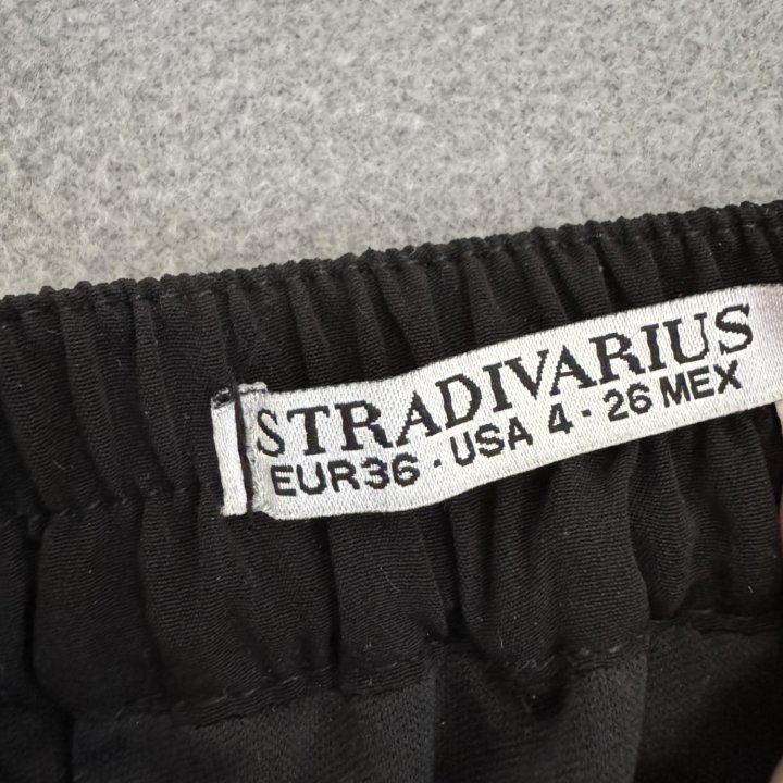 Черная Юбка с пайетками srtadivarius s