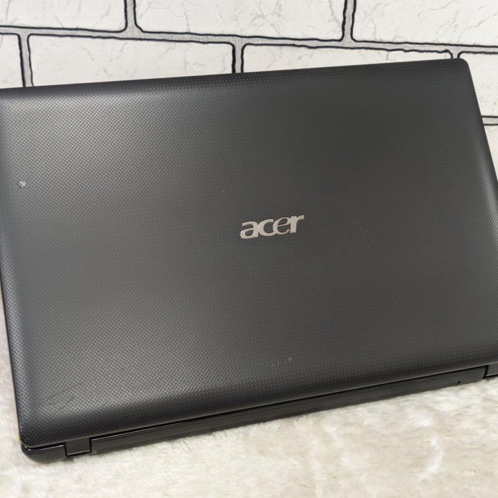 Acer / i5-2410M / GT620M /8GB /SSD+HDD