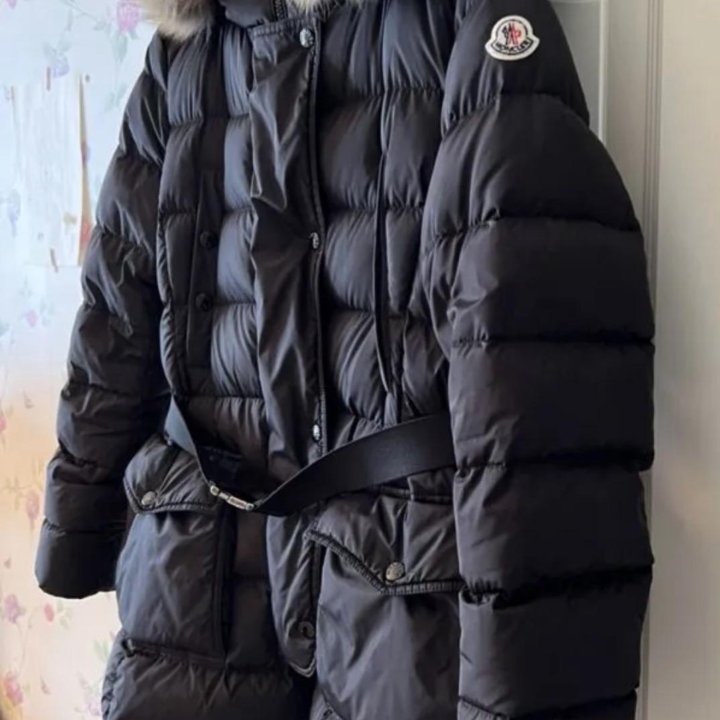 Moncler khloe оригинал