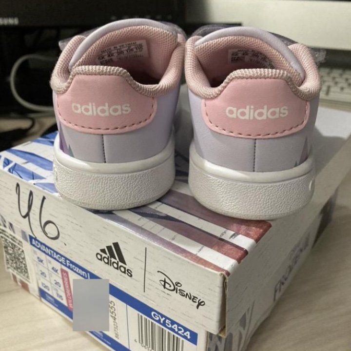 Кроссовки adidas, 20