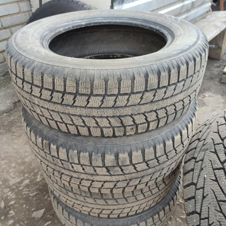 Зимние шины TOYO 195/65 R15