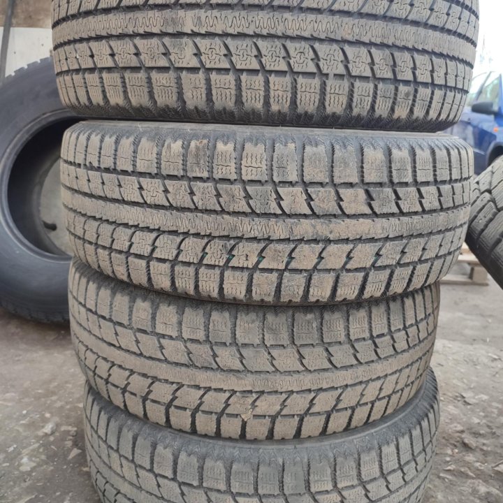 Зимние шины TOYO 195/65 R15