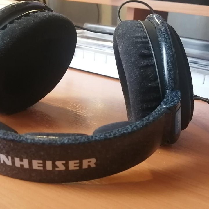 Sennheiser HD 600