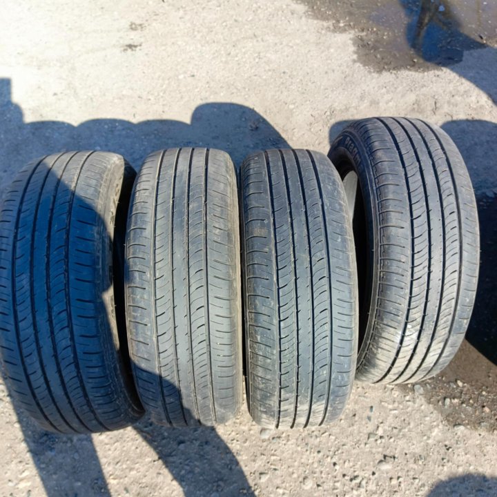 195/60 R15 Maxxis MP-10