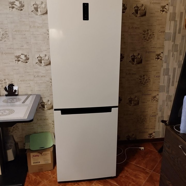 Холодильник INDESIT в отличном состоянии