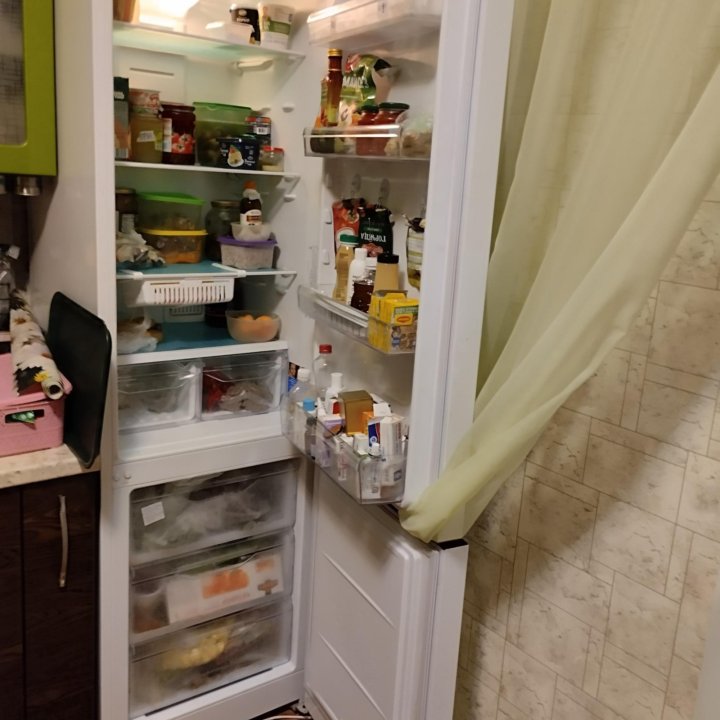 Холодильник INDESIT в отличном состоянии