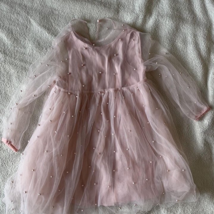 Нарядное платье на девочку, размер 98