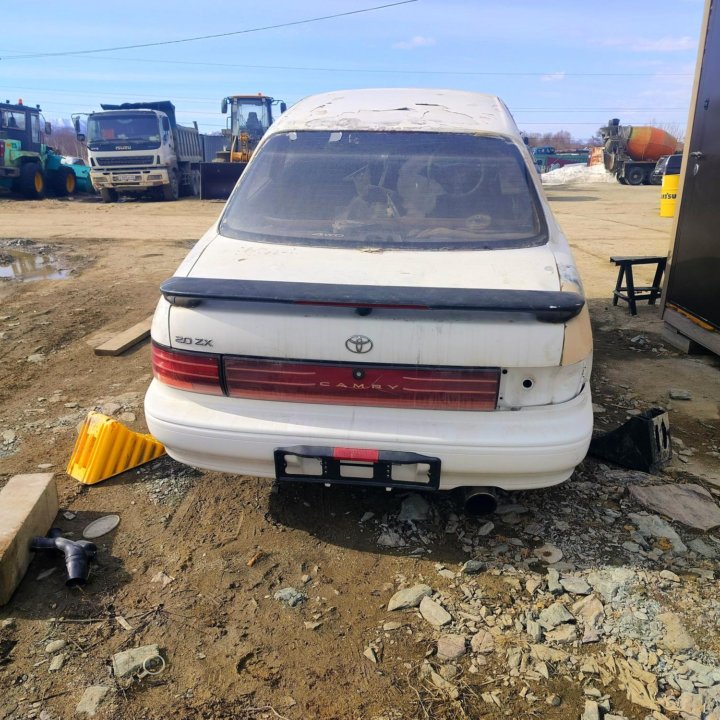 Toyota Camry, 1992