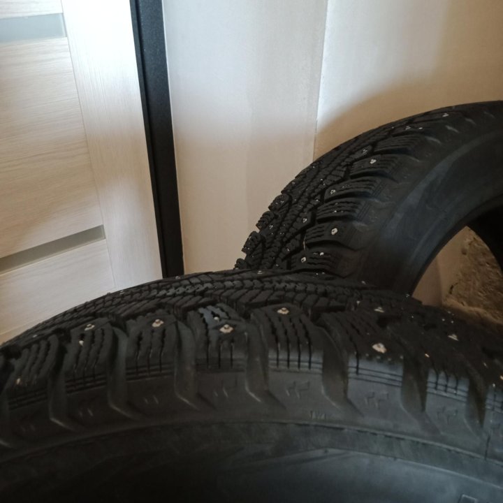 Nokian Hakkapelitta 5. Количество 5 шт. 215/60R17