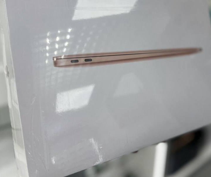MacBook Air 13 M1 8/256Gb Gold Новый,Магазин
