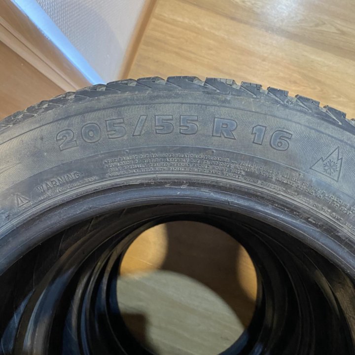 Всесезонная резина R16 205/55 Michelin Alpine