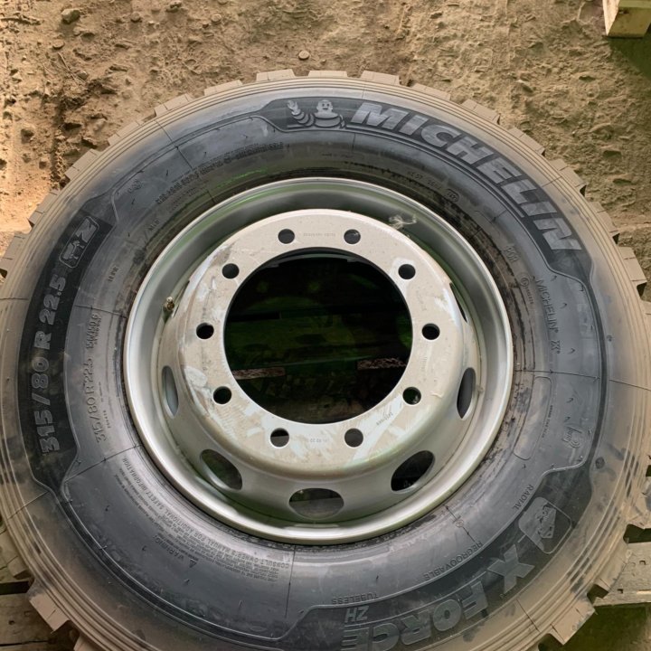 Колесо 315/80R22.5 Michelin x force ZH + диск