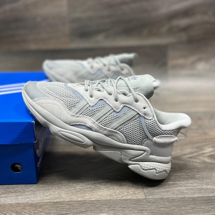 Кроссовки Adidas Ozweego