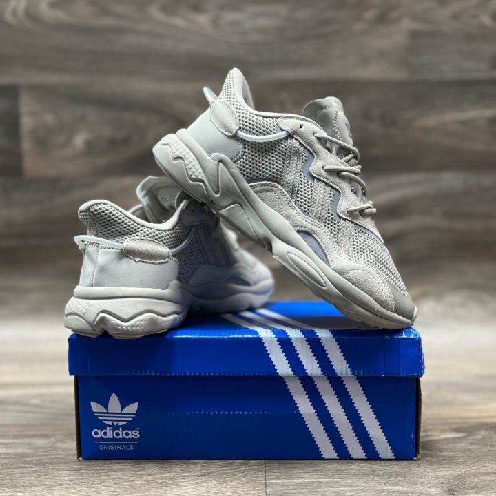 Кроссовки Adidas Ozweego