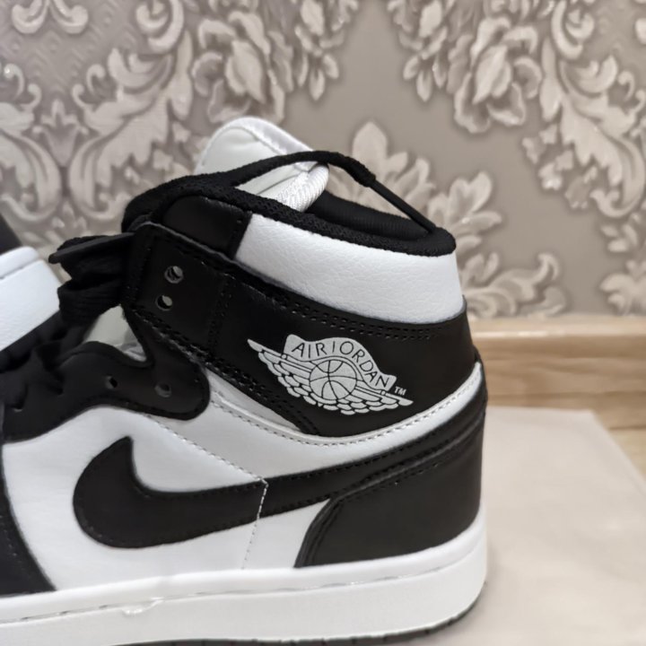 Кроссовки Nike air Jordan