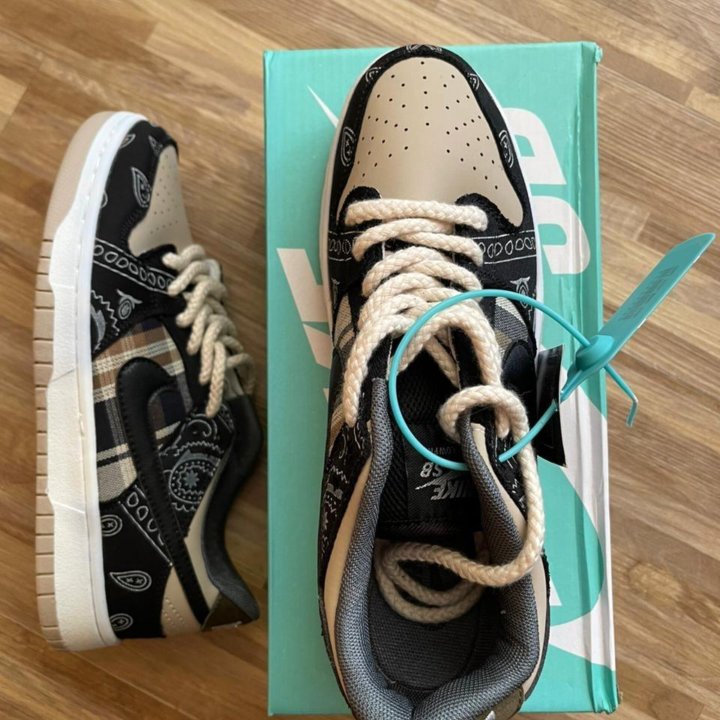 Кроссовки летние Nike SB Dunk Low Pro