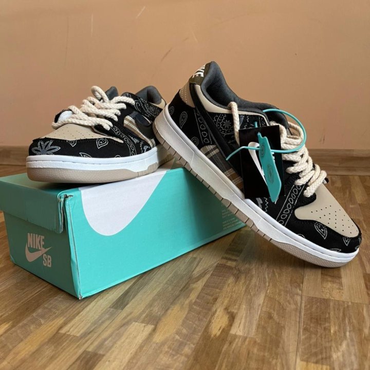 Кроссовки летние Nike SB Dunk Low Pro