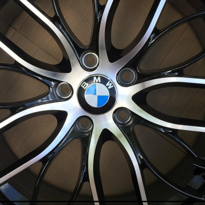 Оригинальные наклейки на диски BMW M style