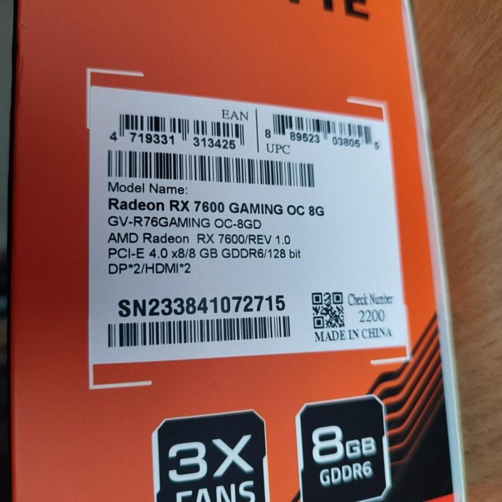 Видеокарта Gigabyte RX 7600 gaming 3х 8Gb, новая