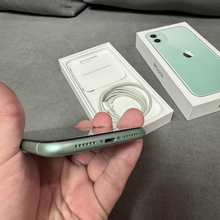 Продам iPhone 11 64Gb Green РСТ