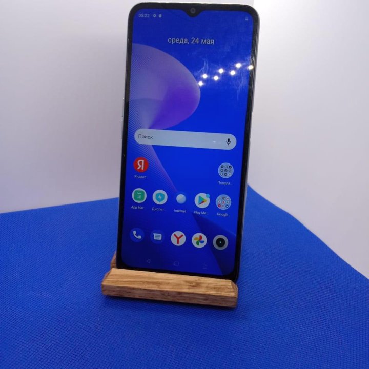 Телефон Realme C31