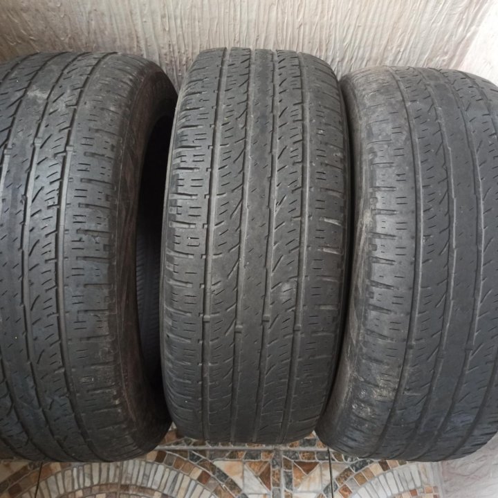 Комплект отличных шин почти даром 235/55 R17