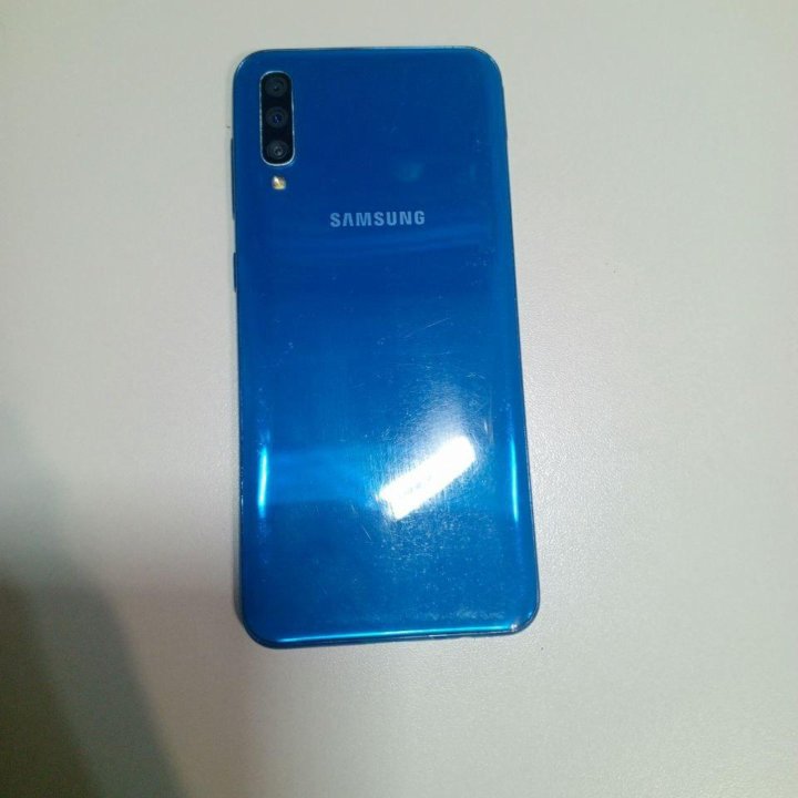 Samsung Galaxy A50 4/64GB