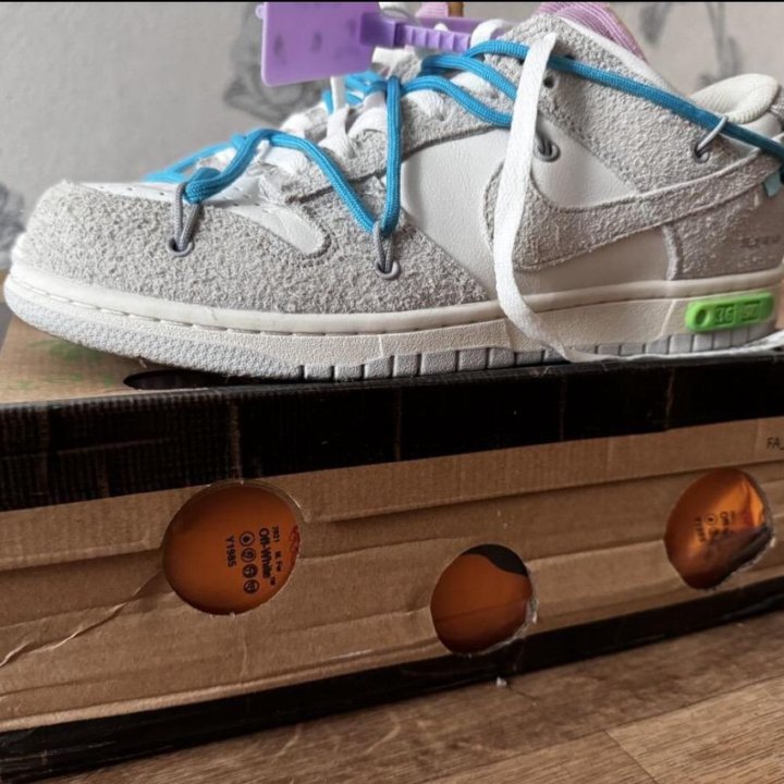 Nike Dunk Low x Off-White Lot 38