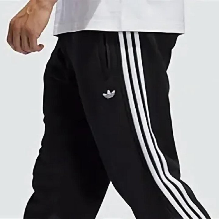 Спортивные брюки Adidas