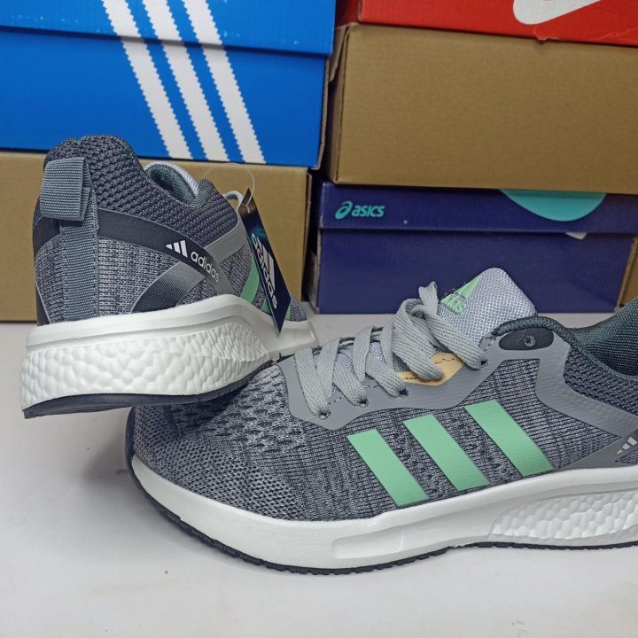 Кроссовки Adidas