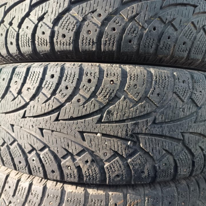 Hankook Winter i*Pike W409, 215/60/17