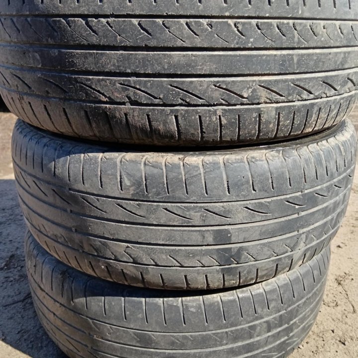 Три летние шины Hankook R16 215/60 Ventus