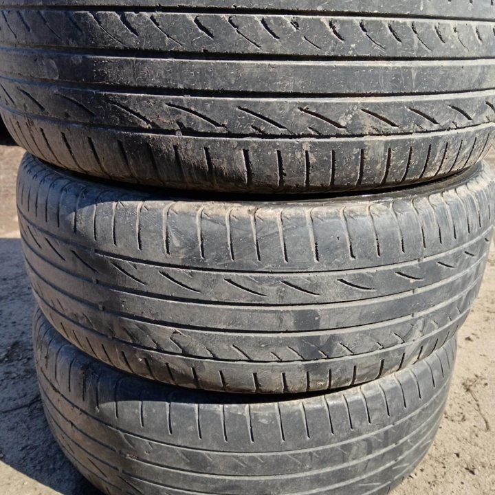 Три летние шины Hankook R16 215/60 Ventus