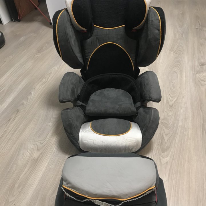 Детское кресло в автомобиль Kiddy comfort pro.