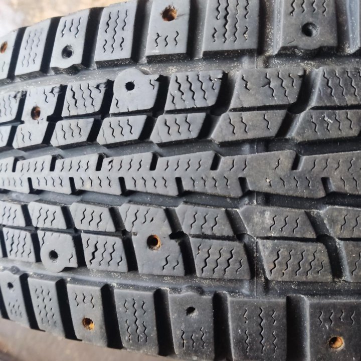 Шина Dunlop 185/65R15 1шт