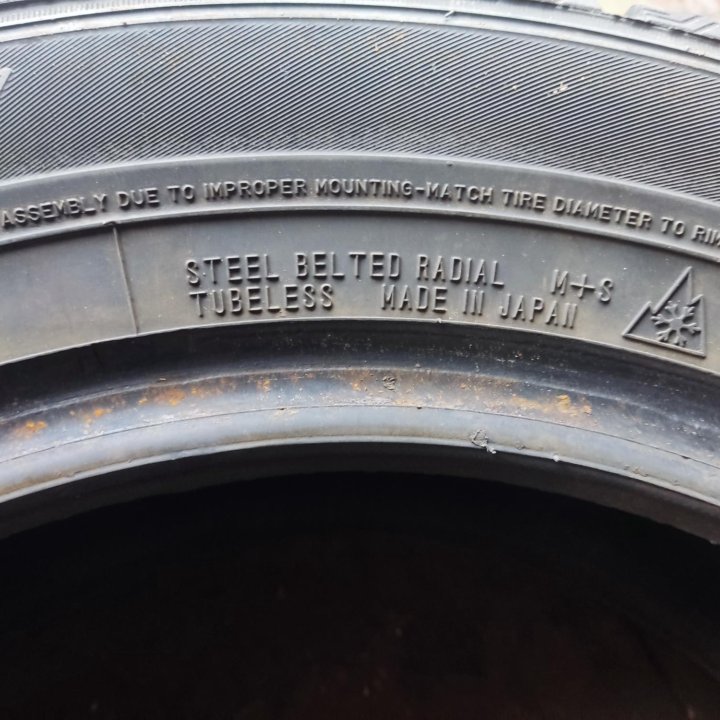 Шина Dunlop 185/65R15 1шт