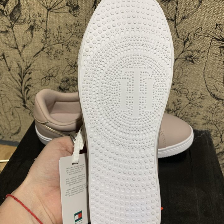 Кожаные кеды