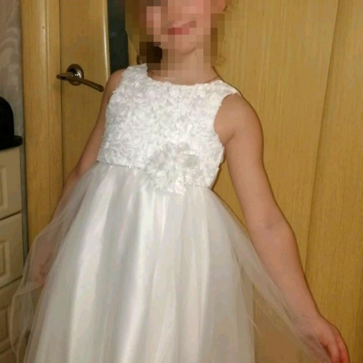 Нарядное платье для девочки 116 размера