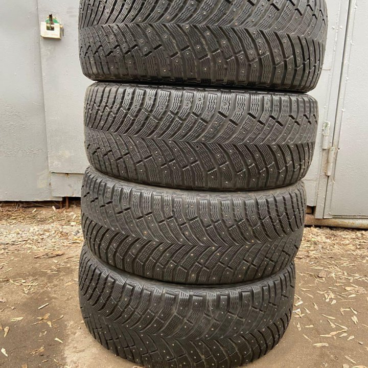 Michelin X-ice North 4 245/45/19