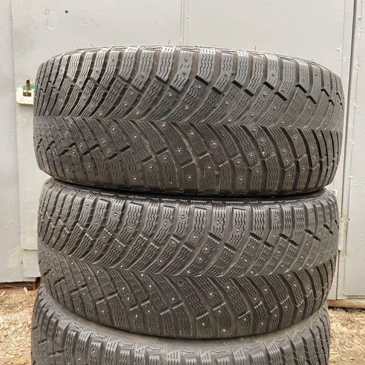 Michelin X-ice North 4 245/45/19