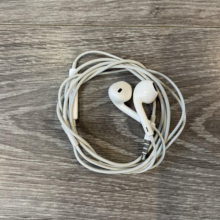 Проводные наушники Apple EarPods (3.5 mm) белый