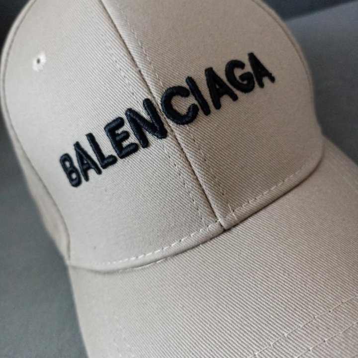 Кепка Balenciaga